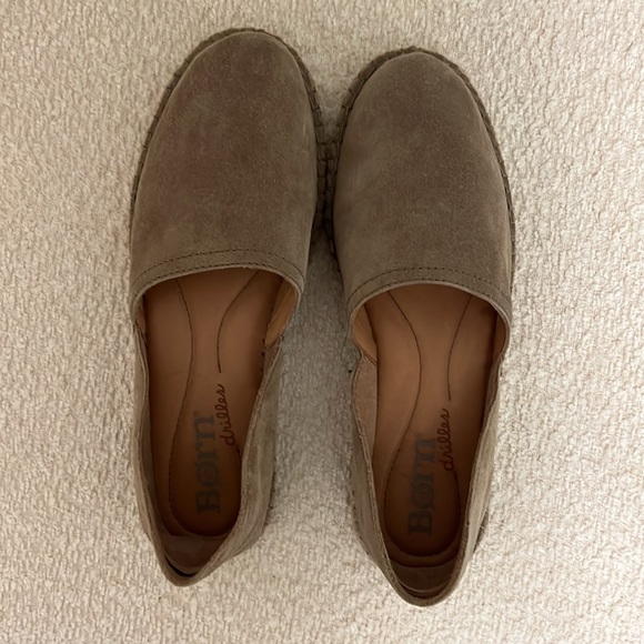 ⭐️HP⭐️ Born Suede Espadrille. Sz 8 - Picture 2 of 6